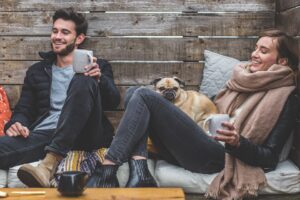 Comment repérer les signes avant-coureurs dans une nouvelle relation amoureuse.