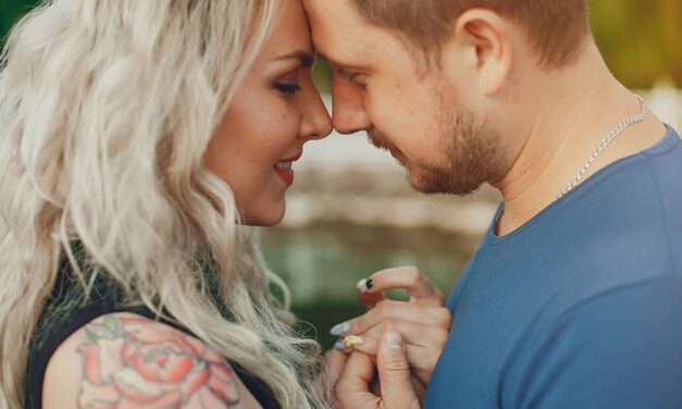 Le Coup de Foudre : Une Histoire d&rsquo;Hormones