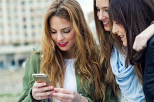 Comment écrire un excellent premier message à une fille
