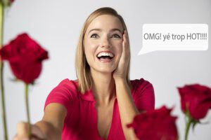 Comment savoir si une fille vous aime : les 11 signes à surveiller